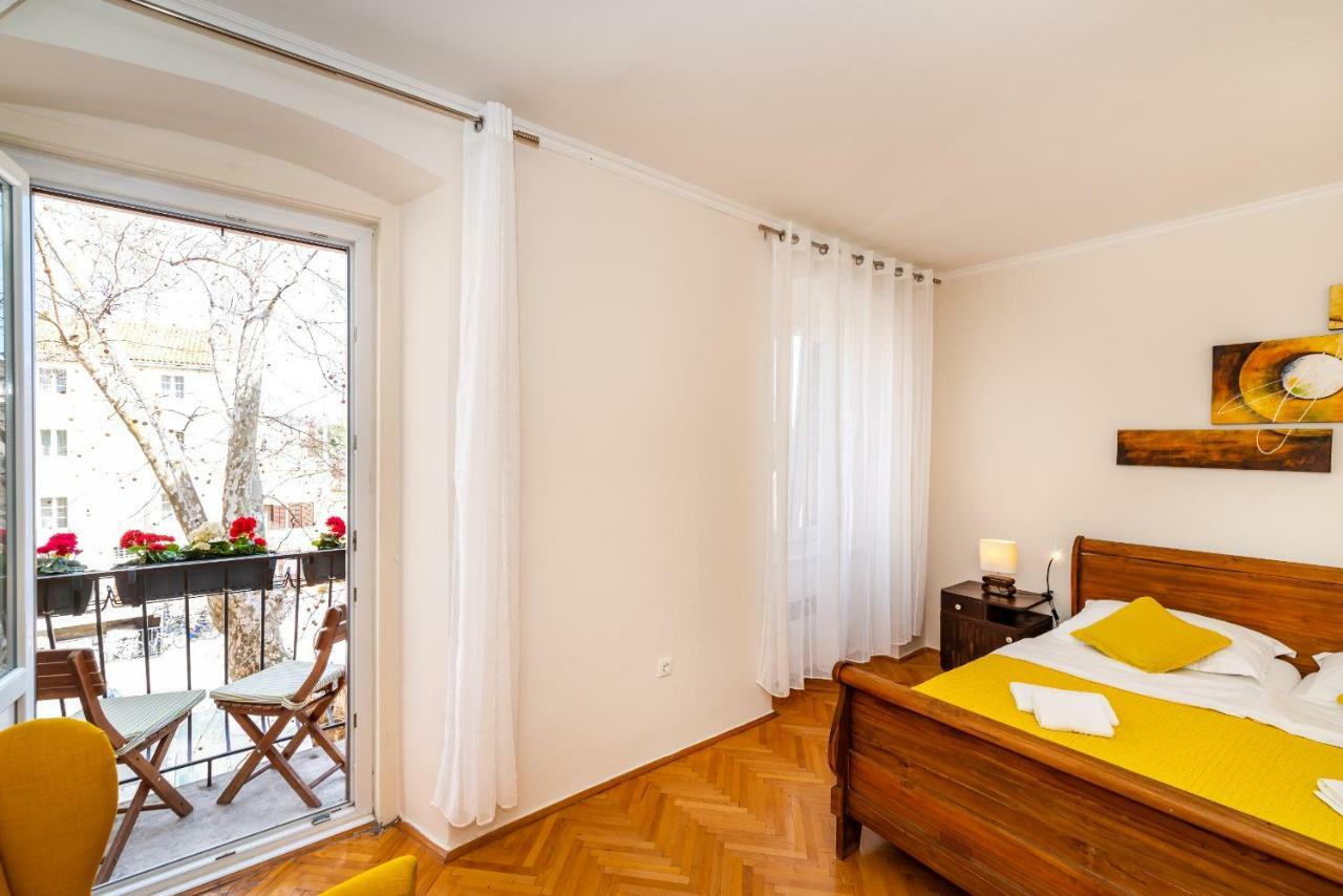 Caesar Apartment
