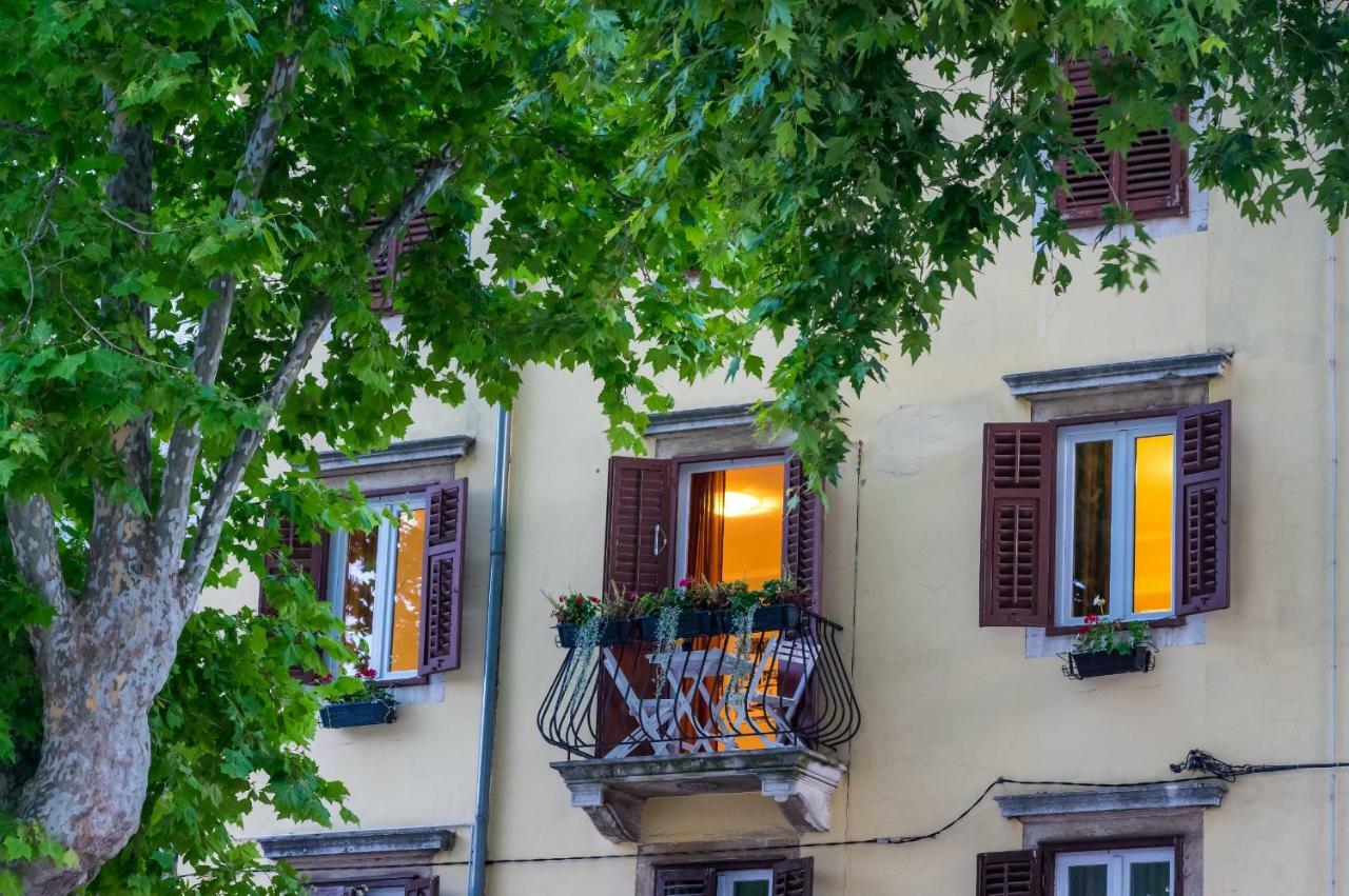 Caesar Apartment *